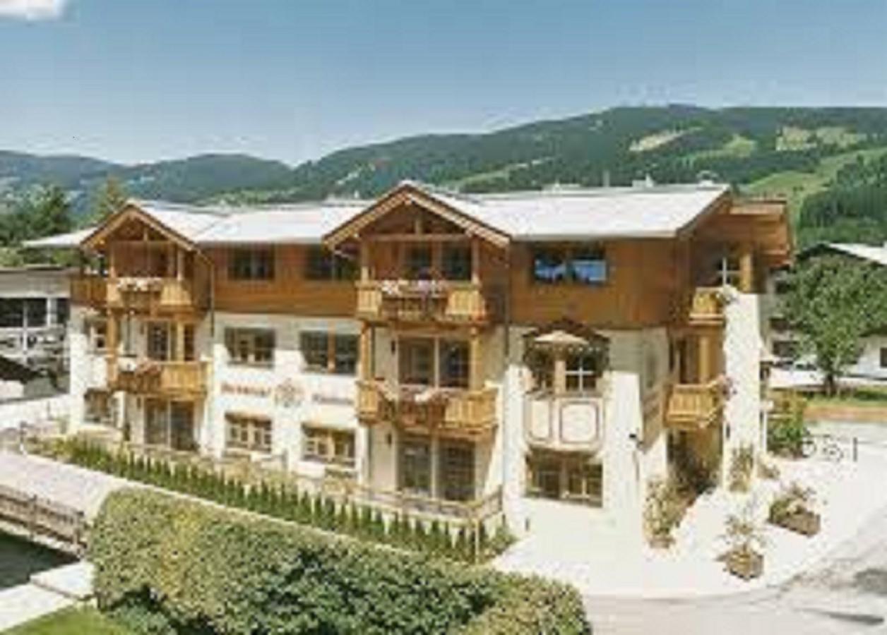 Ferienhaus Hotel Roesslwirt Kirchberg en Tyrol Extérieur photo